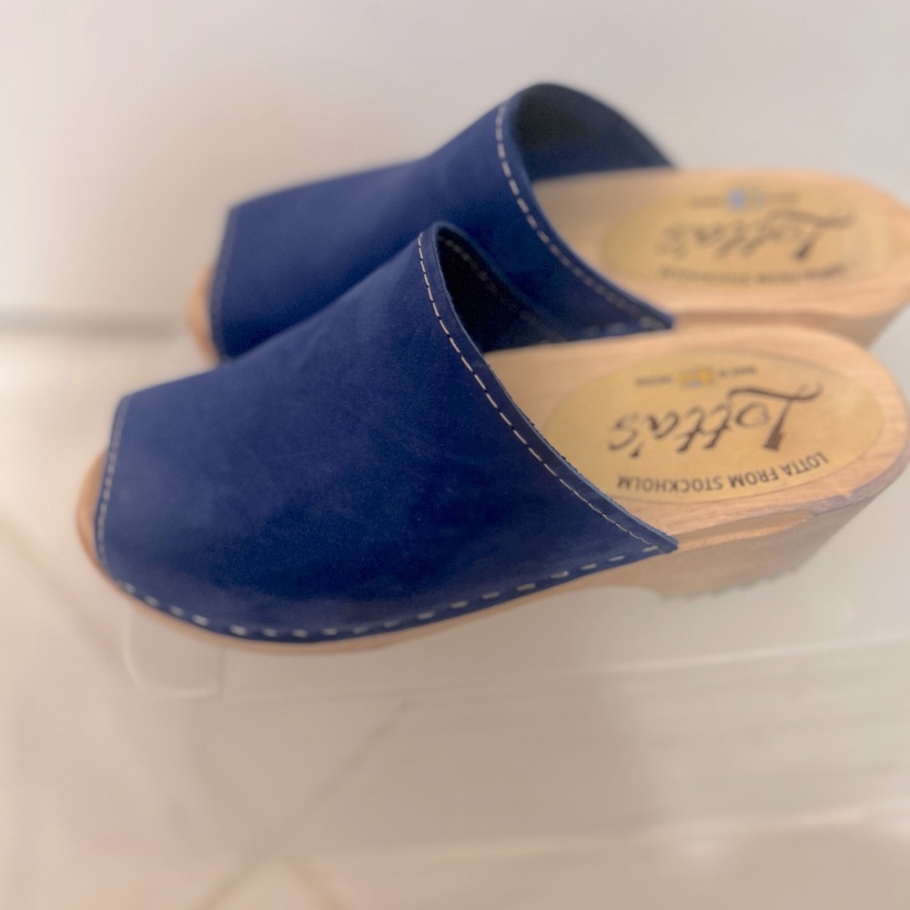 Lotta from Stockholm Summer Clogs in Navy Suede Size 35